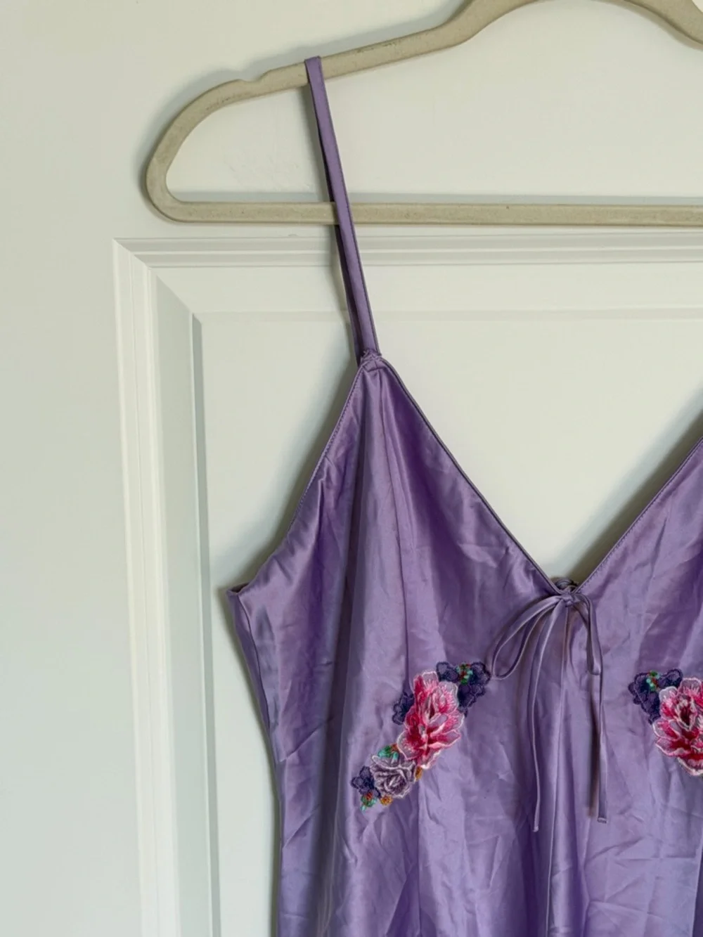 New! Victoria’s Secret Lavender Floral Stretchy Satin Romper Large 39534